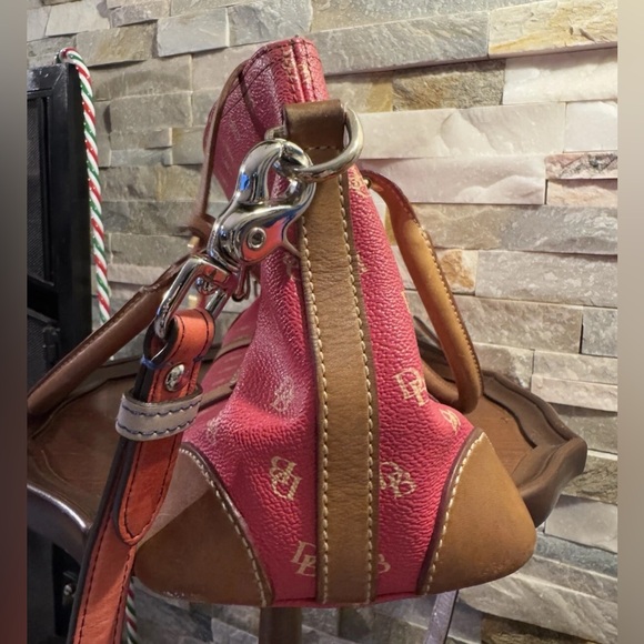 Vintage Dooney & Bourke Berry Pink Crossbody  Satchel Shoulder Arm Bag Purse EUC - Picture 3 of 10